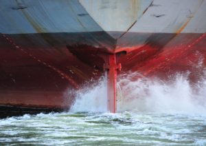 HOW AN IMMENSE SHIP MOVES IN WATER