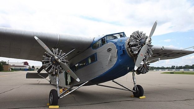 Aircraft Piston Engines and Their Operations: Aircraft with radial piston engines used to drive propellers. Image source: mechstuff.com